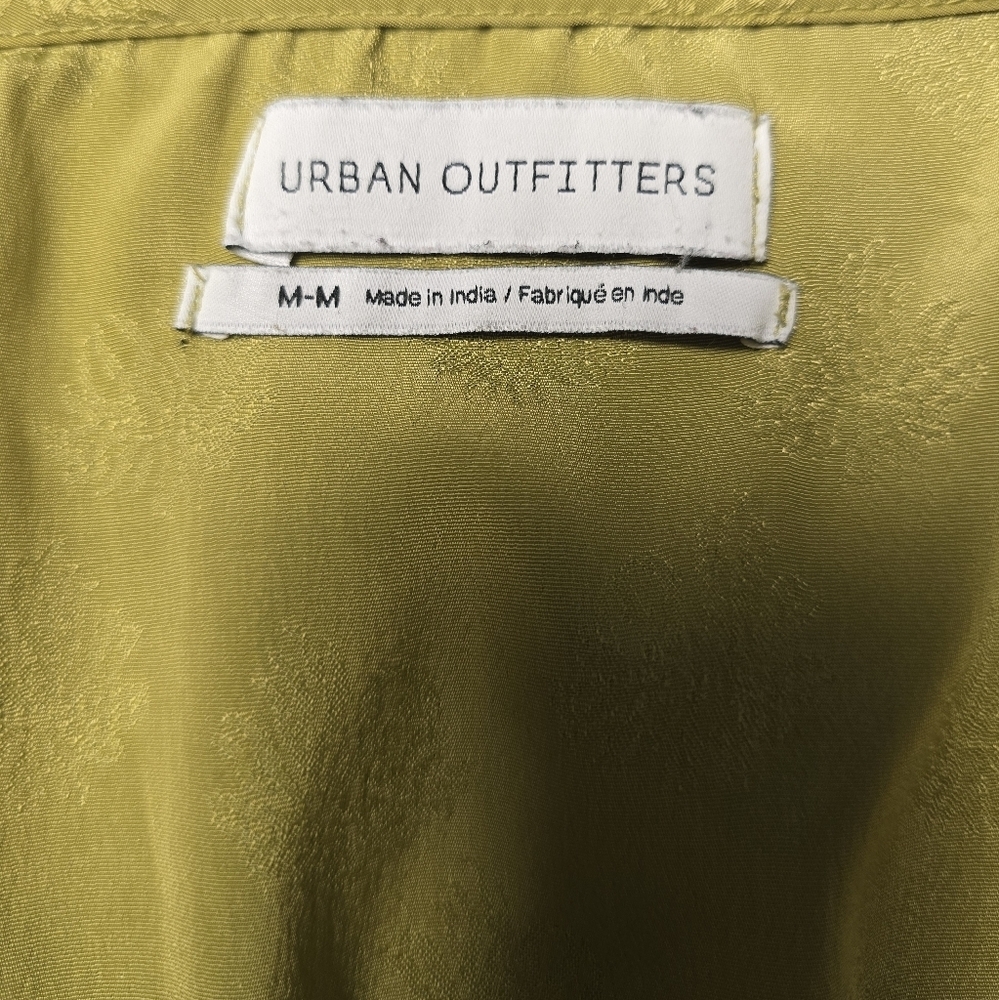 Urban Outfitters Webster Jacquard Flutter Sleeve Cropped Top Size M Gold Casual - Picture 4 of 9